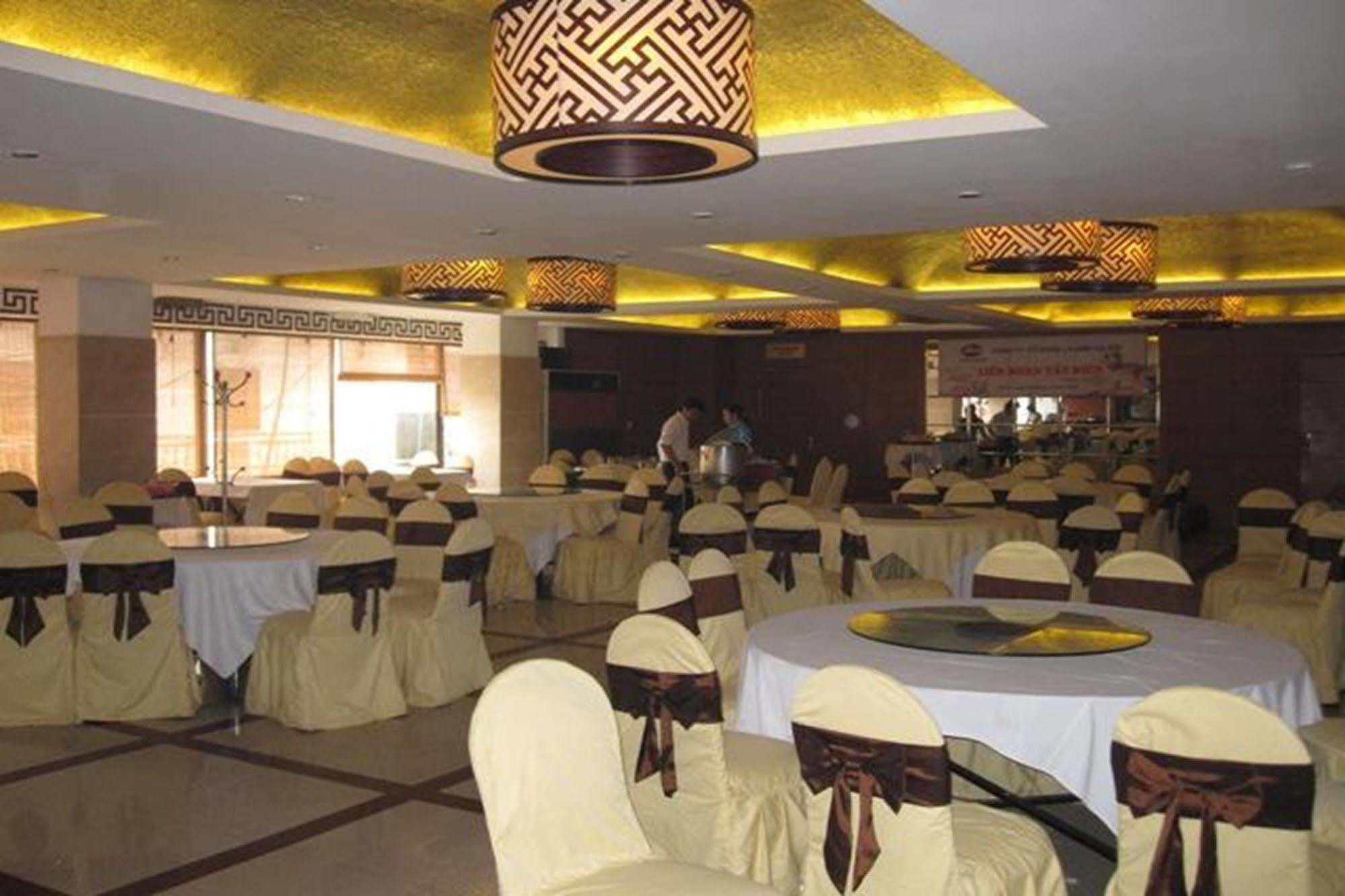 Oasis Hanoi Hotel מראה חיצוני תמונה